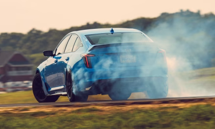 Mengungkap Kemewahan Dan Teknologi Di Mobil Sedan Amerika