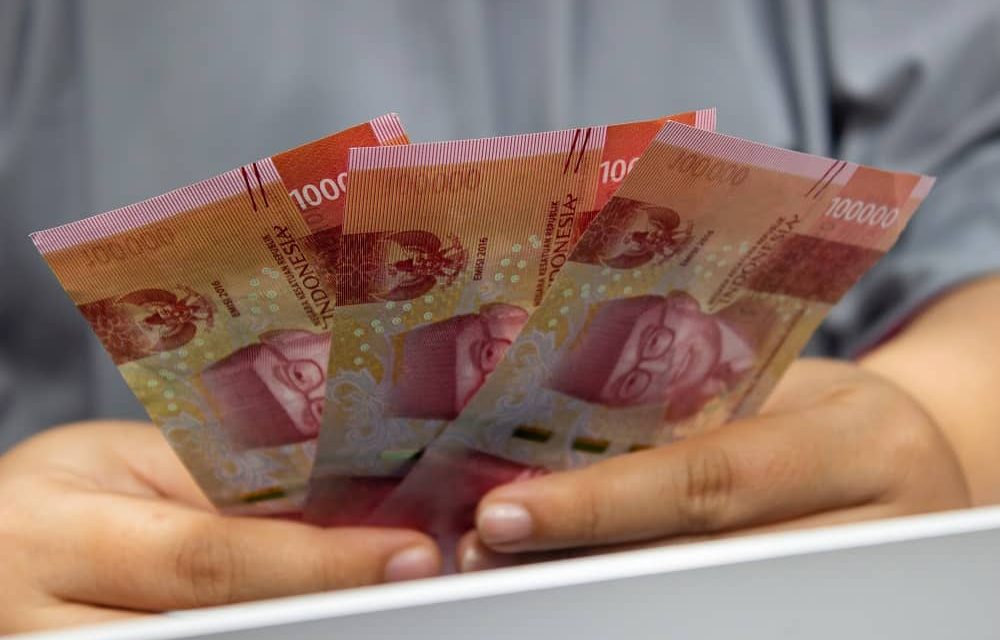 Indikator Yang Mendorong Kenaikan UMP Dengan Berbagai Aspek
