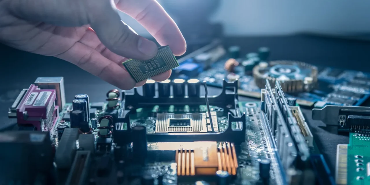 Motherboard Otak Penghubung Dalam Sistem Komputer