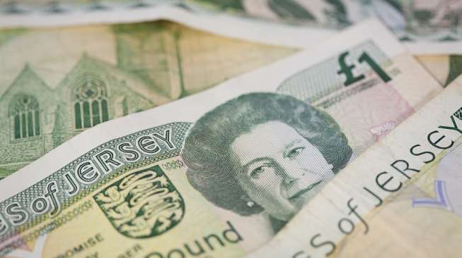 Poundsterling Anjlok Usai Pinjaman Pemerintah Inggris Melonjak